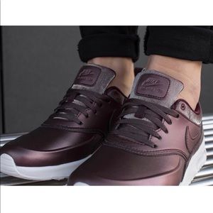 nike air thea mahogany